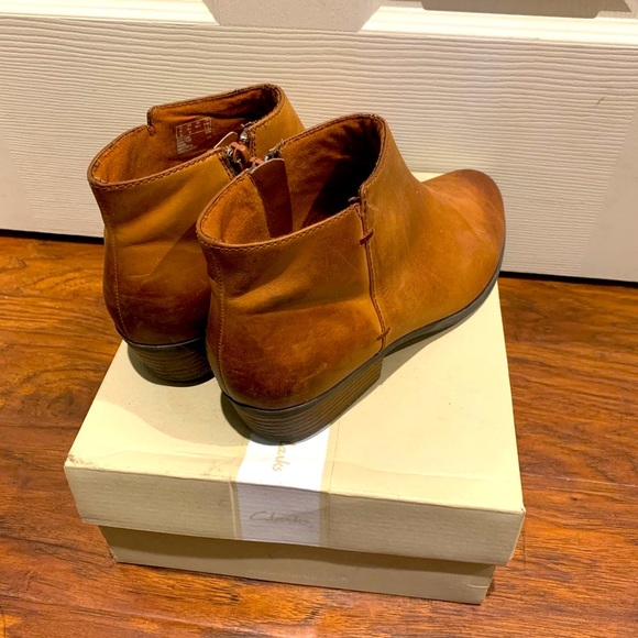 Clarks Ankle Boots - Picture 3 of 9